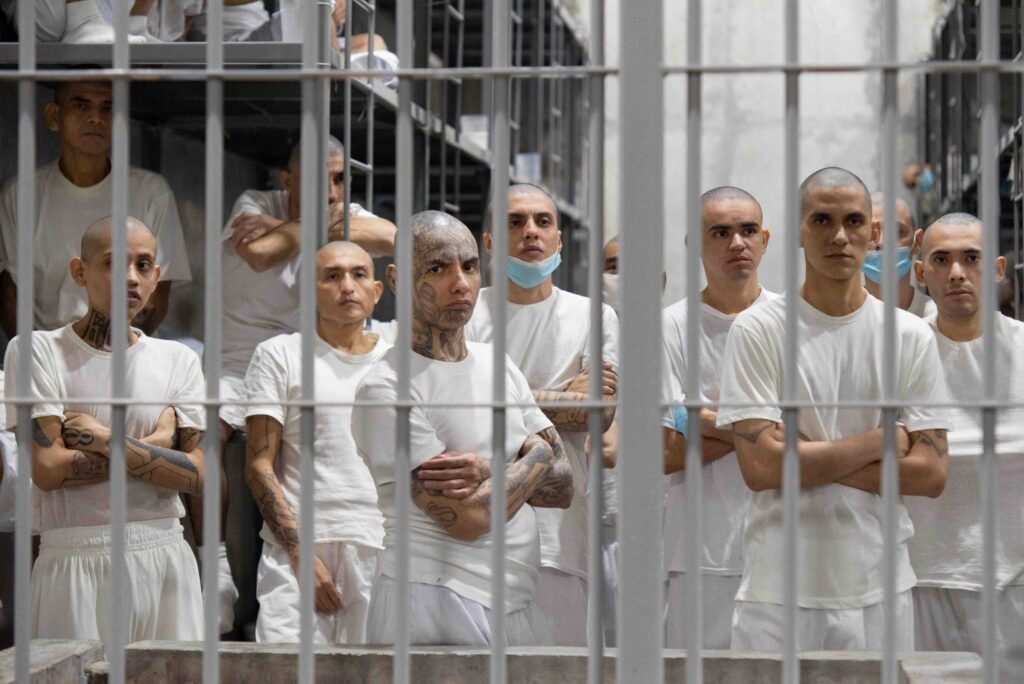 CECOT: दुनिया का सबसे Secure Prison in El Salvador