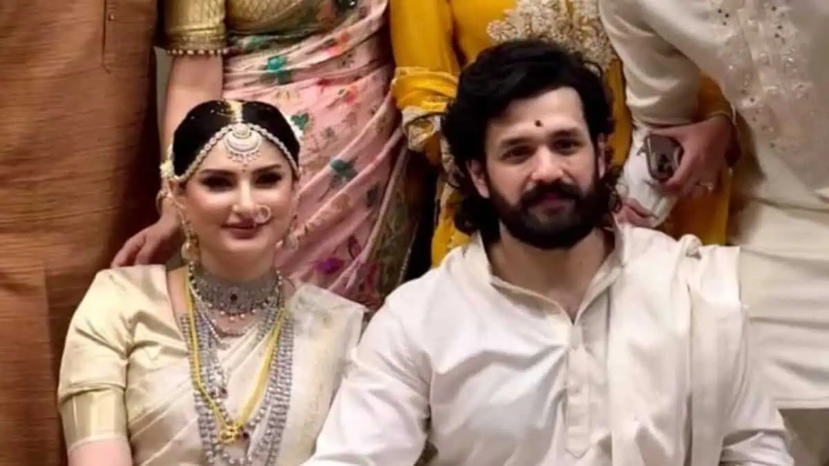 अखिल-जैनब Wedding: नागार्जुन के घर 3AM का जश्न! अखिल-जैनब Wedding: नागार्जुन के घर 3AM का जश्न!