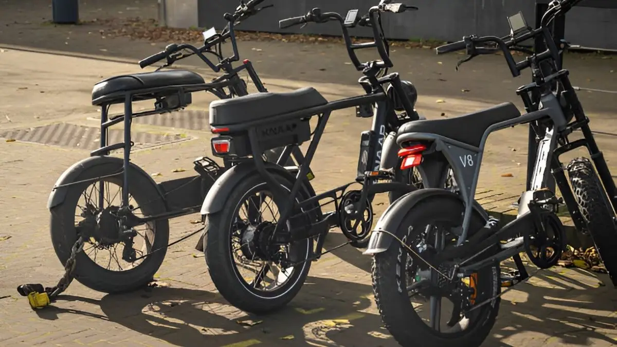 भारत में मिलने वाले टॉप इलेक्ट्रिक स्कूटर्स और बाइक्स: कीमत, स्पेसिफिकेशन और परफॉरमेंस की पूरी जानकारी