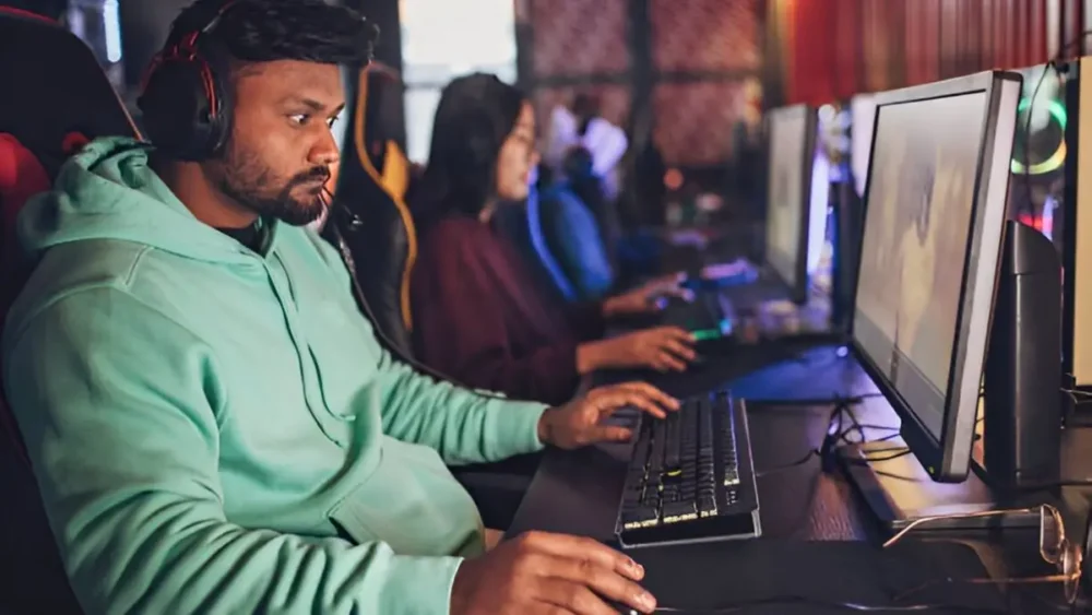 क्षेत्रीय भाषाओं में eSports कमेंट्री: तेलुगू और मराठी क्रिएटर्स की मोनेटाइजेशन स्ट्रैटेजी