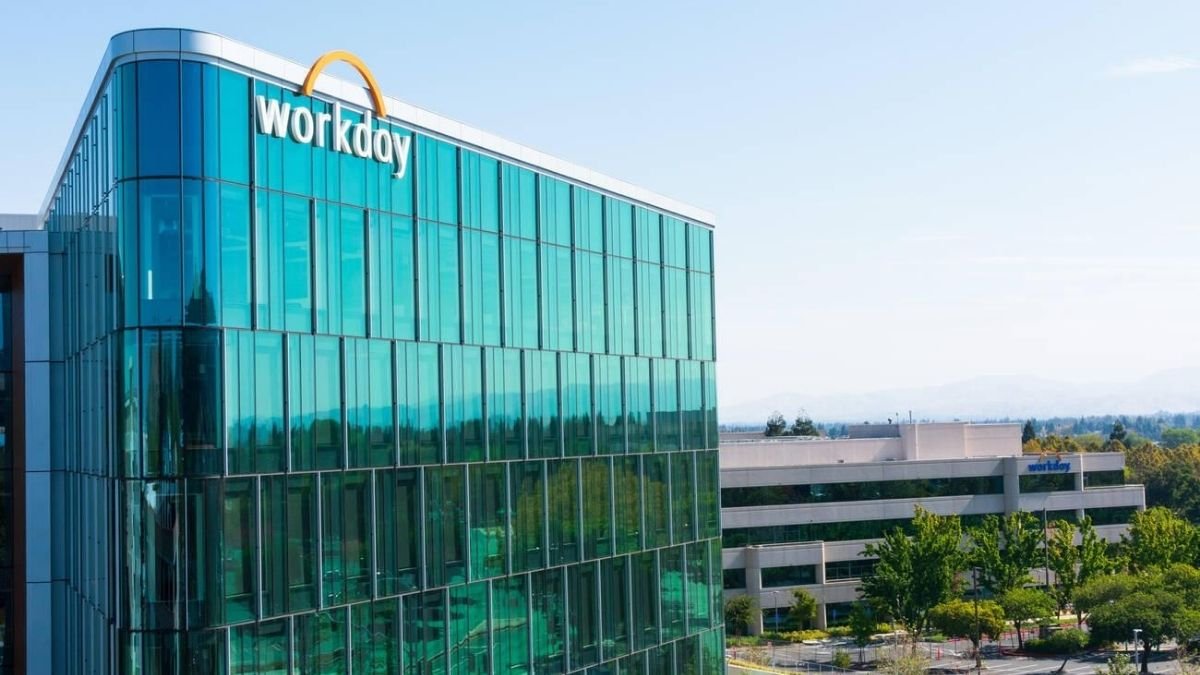 Workday पर साइबर अटैक! 11,000 कंपनियों का डेटा हैकर्स के निशाने पर Workday पर साइबर अटैक! 11,000 कंपनियों का डेटा हैकर्स के निशाने पर