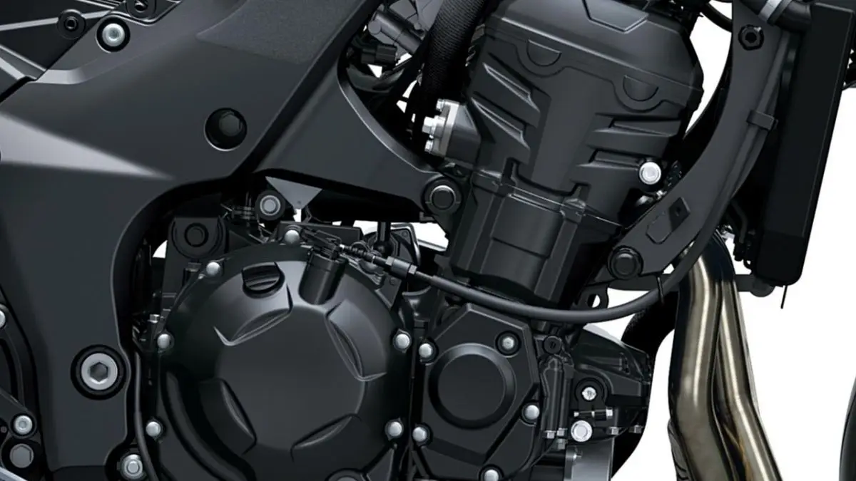 नया धमाका! Kawasaki ने पेश की नई Z1100, मिलेगी दमदार इंजन पावर – भारत में लॉन्च होगी या नहीं? Kawasaki Z1100 का इंजन