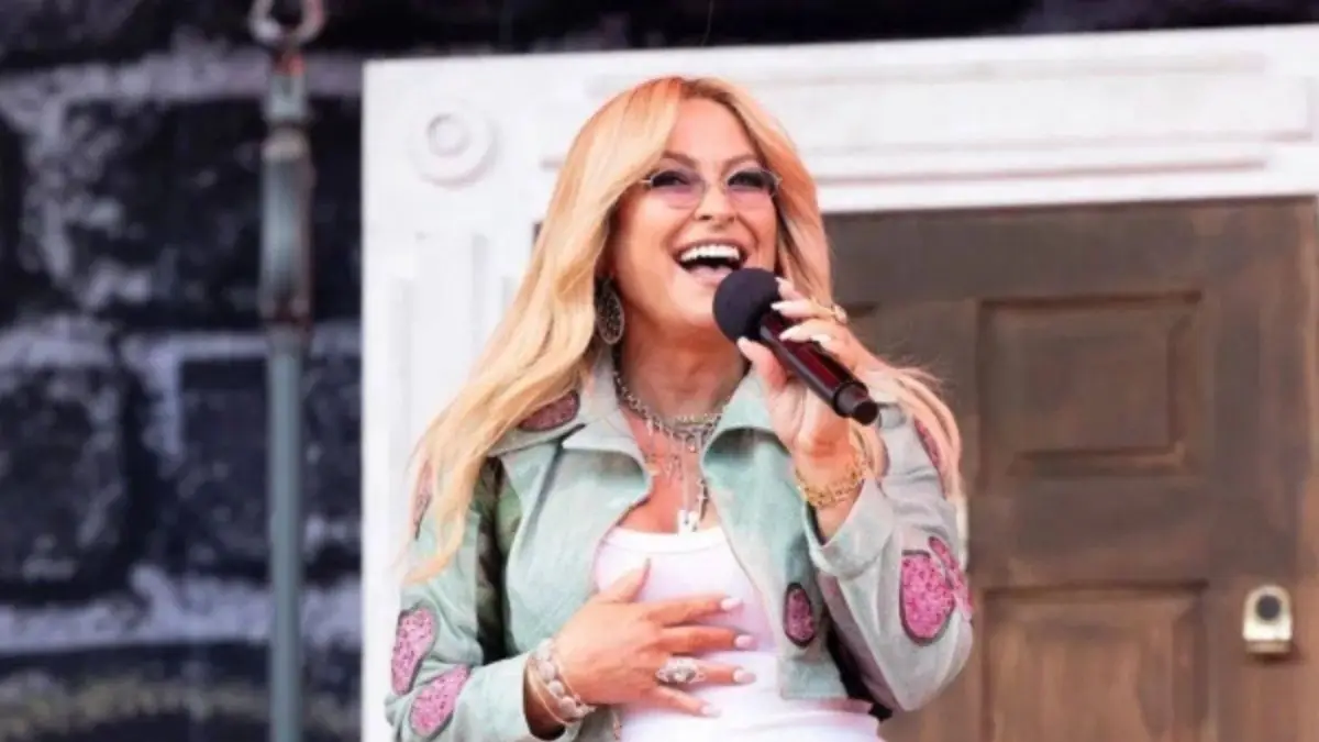 अनास्तासिया का खुलासा: अर्नाल्ड श्वार्ज़नेगर ने करवाया 'Whatta Man' 12 बार अनास्तासिया का खुलासा: अर्नाल्ड श्वार्ज़नेगर ने करवाया 'Whatta Man' 12 बार