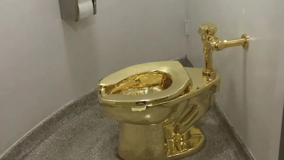 6 मिलियन डॉलर का गोल्डन टॉयलेट चोरी, UK कोर्ट ने सुनाई चोरों को सजा!