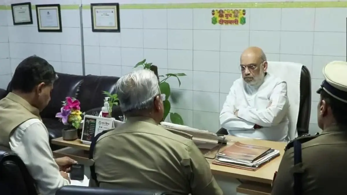 लाल किले के पास भयानक धमाका! अमित शाह बोले—हर एंगल से जांच, देशभर में हाई अलर्ट