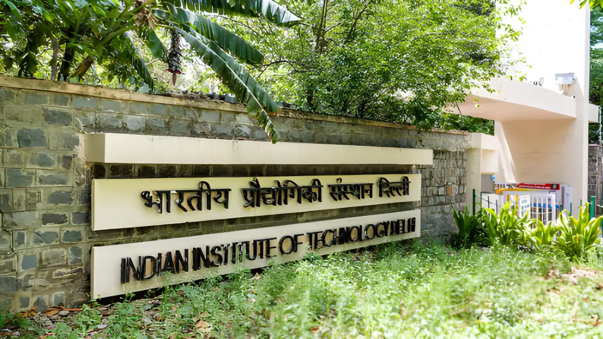 QS Rankings 2026 में भारत की चमक! IIT दिल्ली नंबर-1, एशिया में बढ़ाया मान
