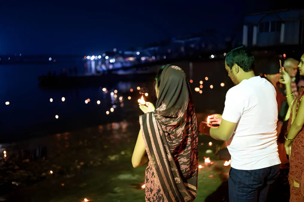 कार्तिक पूर्णिमा 2025: इस दिन खुलेंगे सौभाग्य के द्वार! जानें स्नान-दान मुहूर्त, पूजा विधि और महत्व