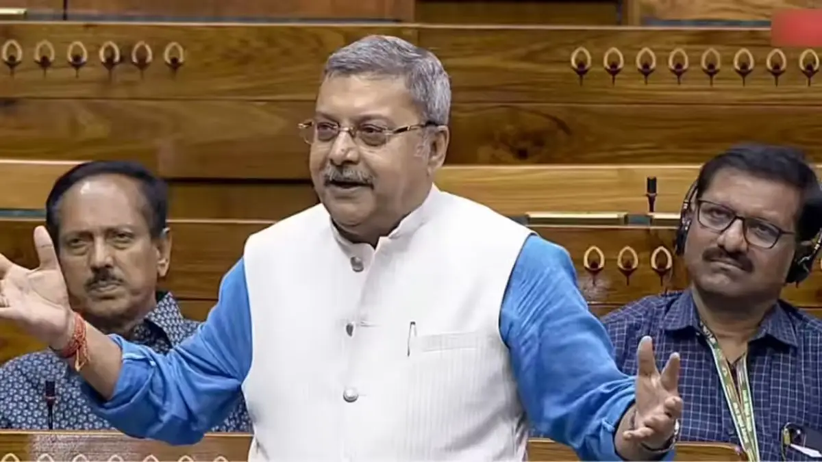 “MP के खाते से 57 लाख उड़ाए, फिर बैंक ने लौटा दिए!”—कल्याण बनर्जी का बड़ा खुलासा, पुलिस अब भी ठगों की तलाश में