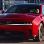 dodge-charger-sixpack-detroit-news-2025-vehicle-of-the-year-hindi