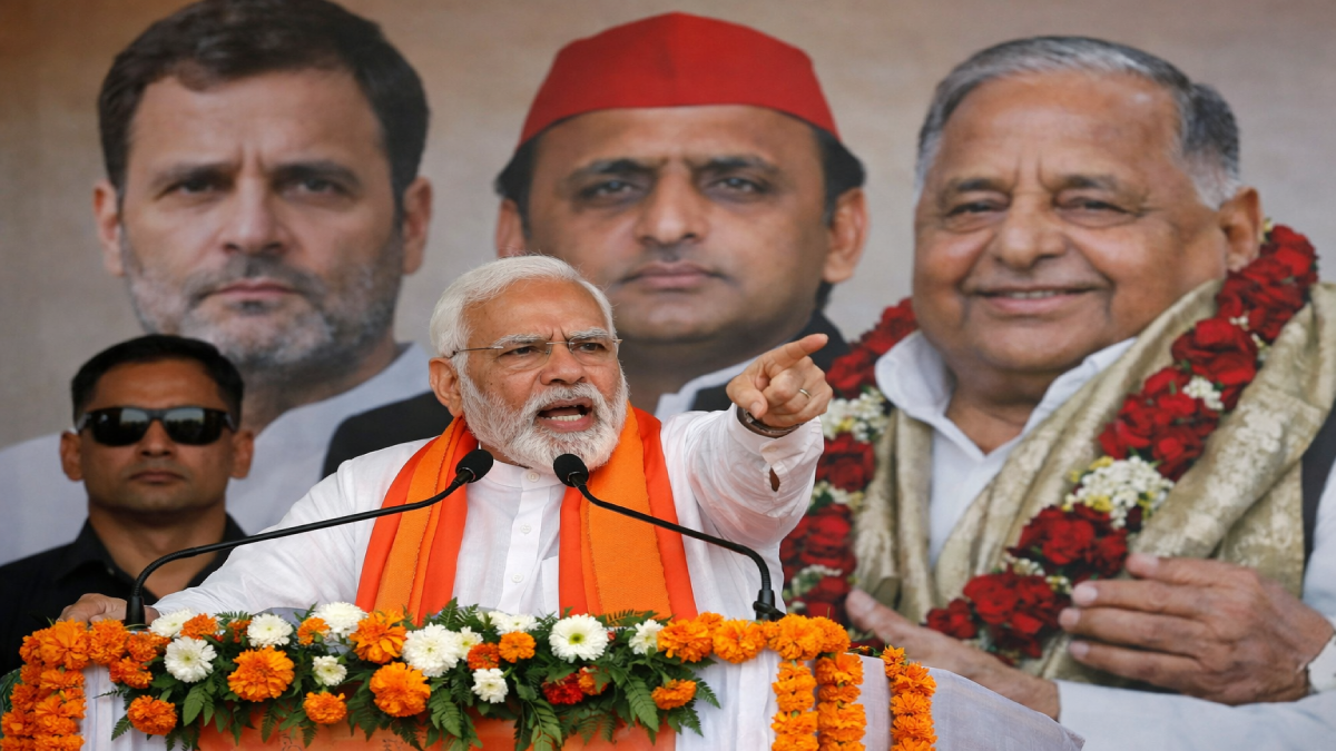 pm-modi-lucknow-speech-attack-on-congress-sp-mulayam-singh-honour