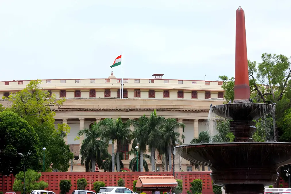 संसद का शीतकालीन सत्र शुरू: SIR विवाद पर जबरदस्त टकराव की तैयारी, जानें क्या होगा खास