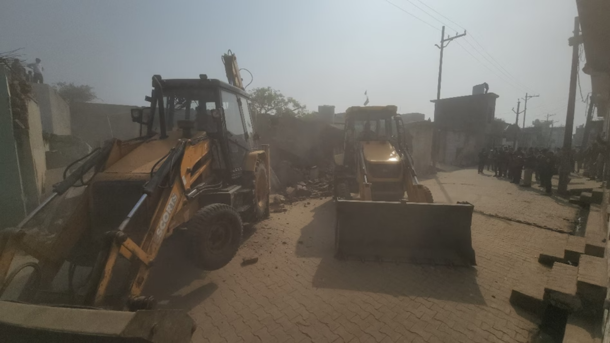 sambhal-buldozer-action-village-head-house-demolished-up-news
