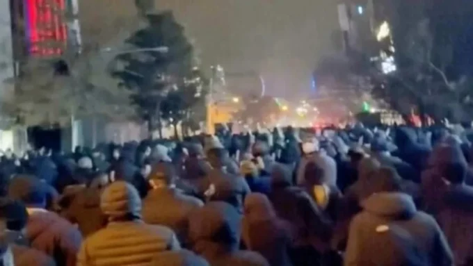 iran-violence-khamenei-order-protest-deaths-updates