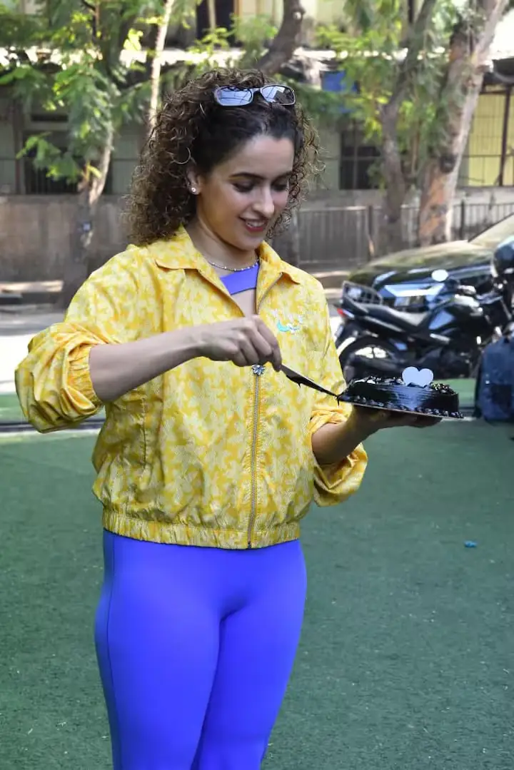 बॉलीवुड की सबसे टैलेंटेड और चुलबुली एक्ट्रेसेस में शुमार सान्या मल्होत्रा (Sanya Malhotra) आज अपना 34वां जन्मदिन मना रही हैं